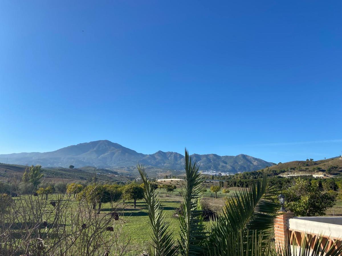 Spacious Villa With Exceptional Views In Malaga Casarabonela Luaran gambar