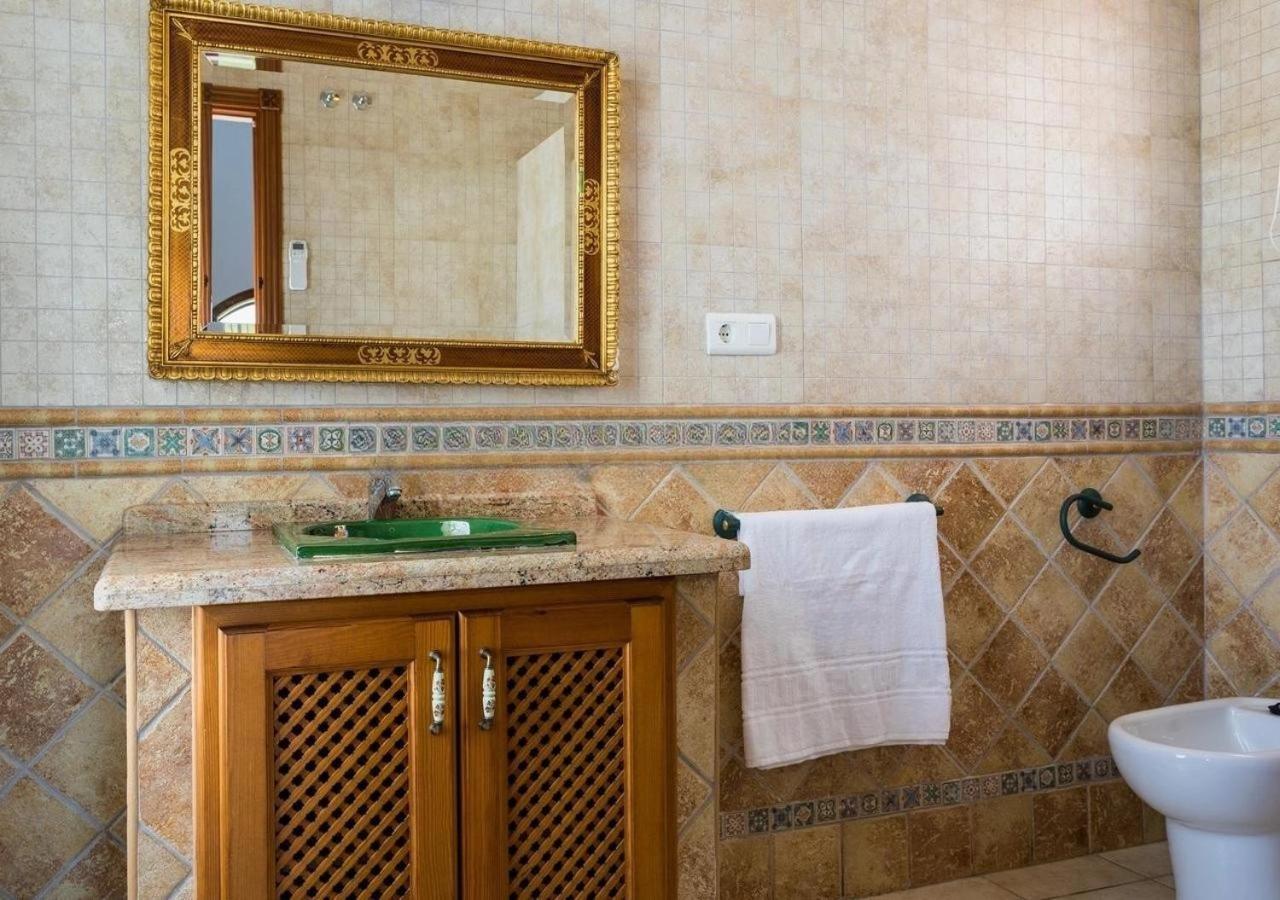 Spacious Villa With Exceptional Views In Malaga Casarabonela Luaran gambar
