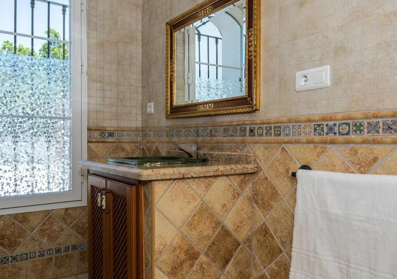 Spacious Villa With Exceptional Views In Malaga Casarabonela Luaran gambar