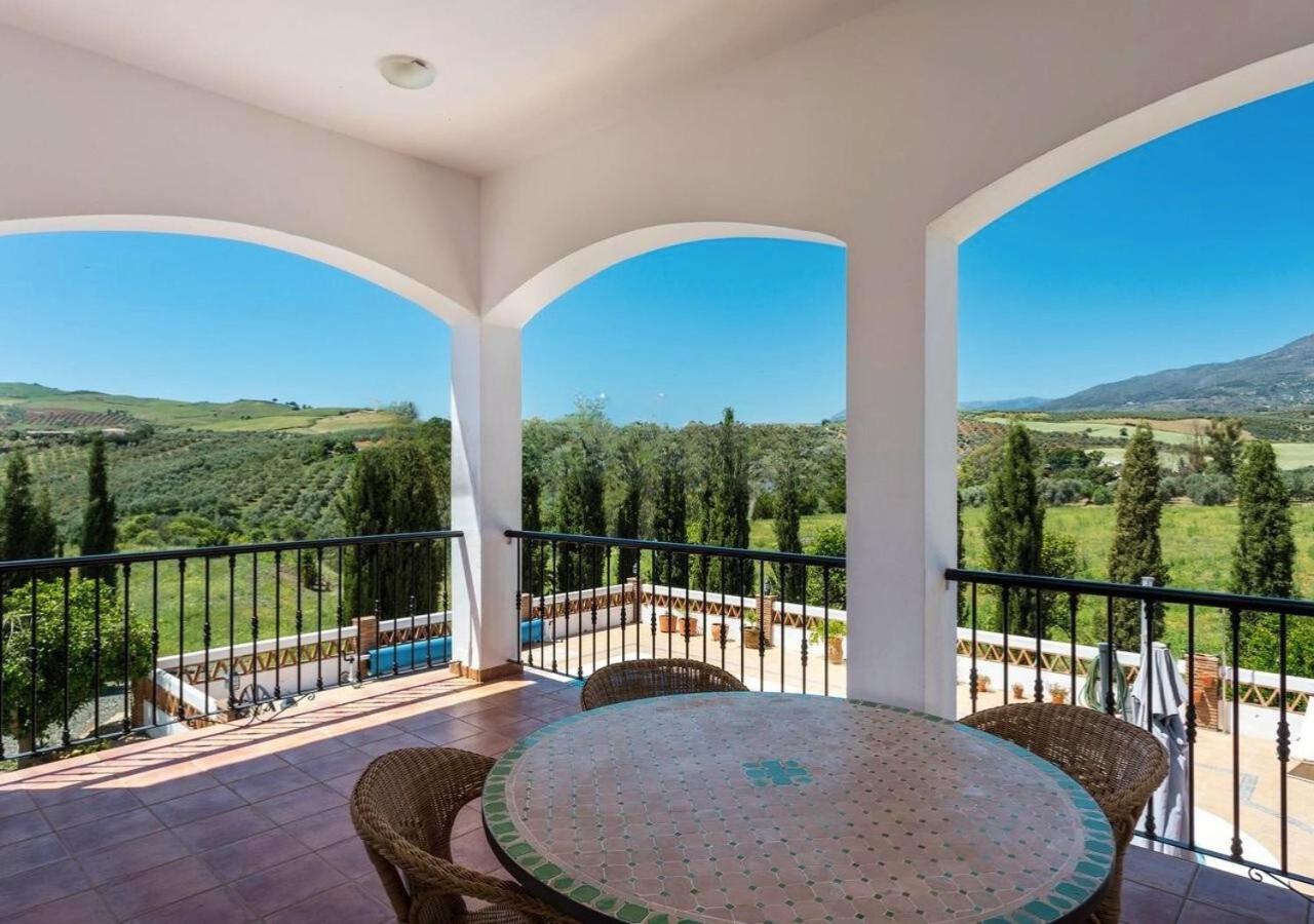 Spacious Villa With Exceptional Views In Malaga Casarabonela Luaran gambar